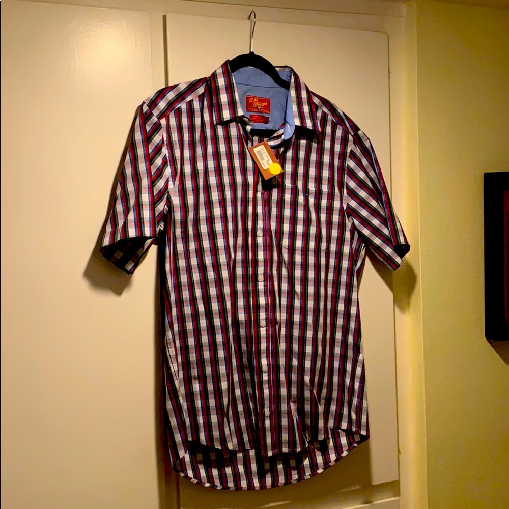 Short sleeve shirt